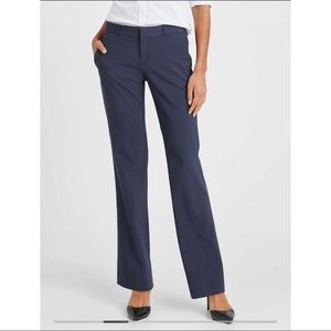 Banana Republic Logan Pant in size 2P
